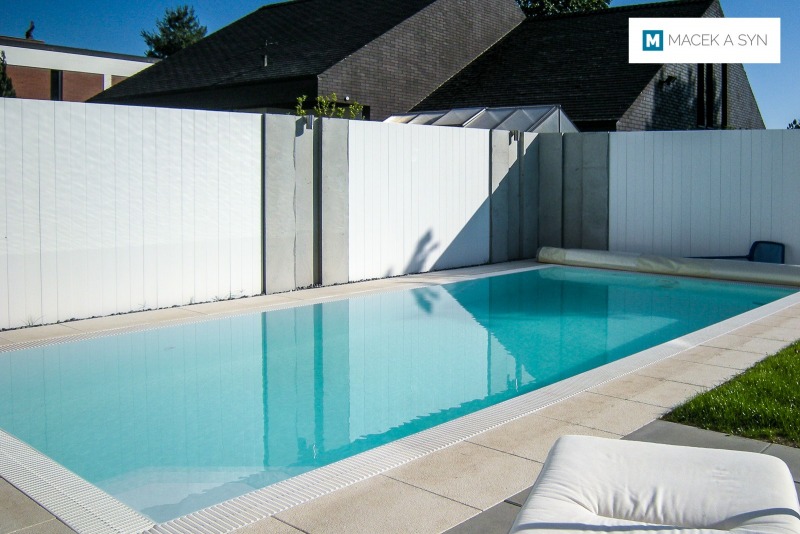 "Bazén 3 x 7 x 1,4m, Wangen, kanton Curych (Zürich), Švýcarsko, realizace 2008 "